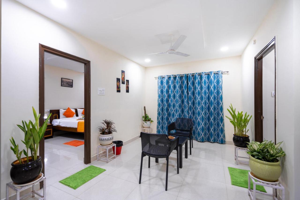 Voila At Nest Hotel Hyderabad Exterior photo